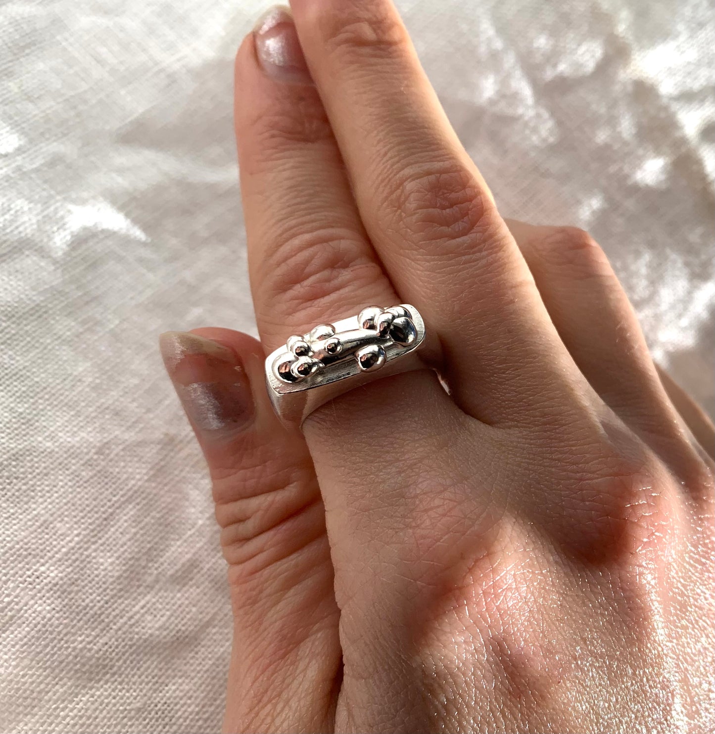 ABBEY RING